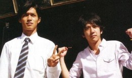 经纪人爆料爱豆视频,爱豆私密视频引发热议，经纪人揭秘背后真相